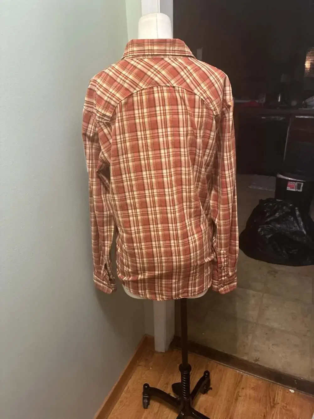 Levi's Men's Orange Plaid Long Sleeve Western Snap Shirt Medium